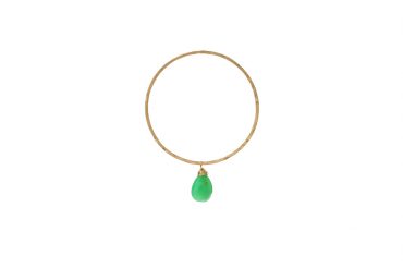 Large hammered gold hoop with Chrysoprase briolette gemstone drop. SABINAJEWELRY.COM - Interchangeable jewelry gives you the ability to create your own endless styles, and to mix-and-match your jewelry piece. With a simple interchangeable lever-back, earrings can be made into necklaces and piled onto each other to create different styles.